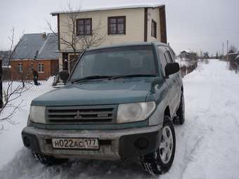 1998 Mitsubishi Pajero iO Pictures