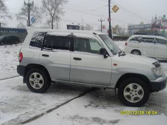 1998 Mitsubishi Pajero iO Pics