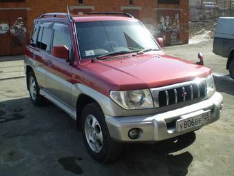 1998 Mitsubishi Pajero iO Pictures