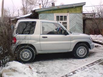 1998 Mitsubishi Pajero iO Pictures