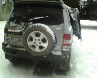 1998 Mitsubishi Pajero iO Photos