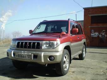 1998 Mitsubishi Pajero iO Pictures