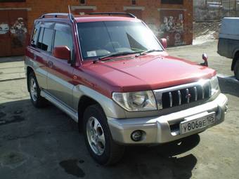 1998 Mitsubishi Pajero iO Photos