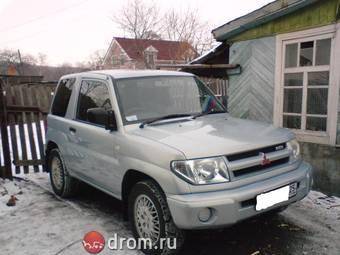 1998 Mitsubishi Pajero iO