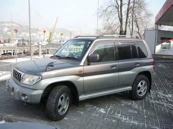 1998 Mitsubishi Pajero iO