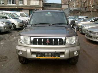 1998 Mitsubishi Pajero iO Photos