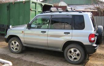 1998 Mitsubishi Pajero iO Pictures