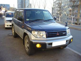 1998 Mitsubishi Pajero iO Photos