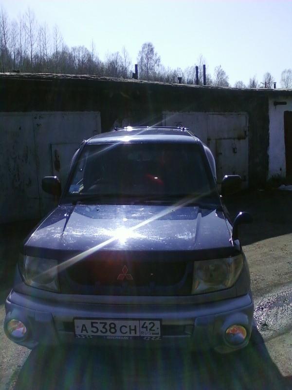 1998 Mitsubishi Pajero iO
