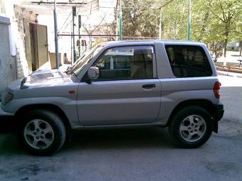 1998 Mitsubishi Pajero iO Photos