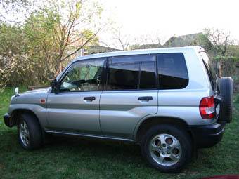 1998 Mitsubishi Pajero iO
