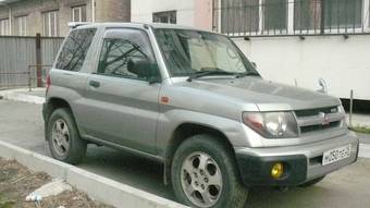 1998 Mitsubishi Pajero iO Photos