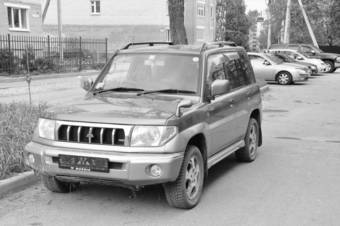 1998 Mitsubishi Pajero iO Photos