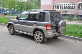 1998 Mitsubishi Pajero iO Pictures