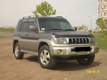 1998 Mitsubishi Pajero iO Pictures