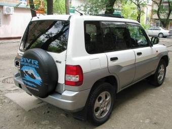 1998 Mitsubishi Pajero iO Images