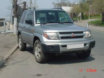 1998 Mitsubishi Pajero iO Photos