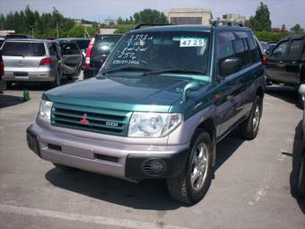 1998 Mitsubishi Pajero iO Pictures