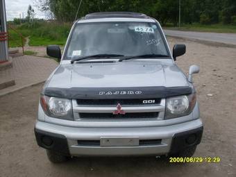1998 Mitsubishi Pajero iO Pics