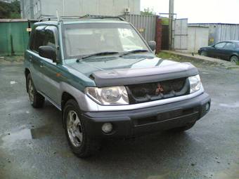 1998 Mitsubishi Pajero iO Photos