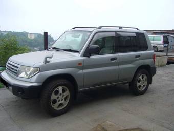 1998 Mitsubishi Pajero iO Photos