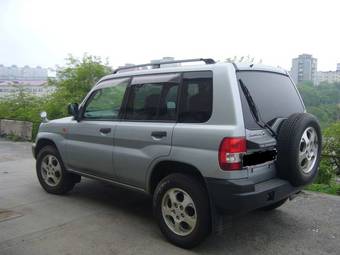 1998 Mitsubishi Pajero iO Pictures