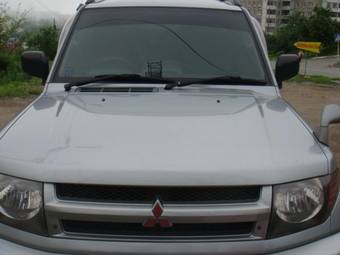 1998 Mitsubishi Pajero iO Pics