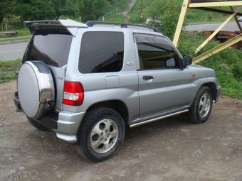 1998 Mitsubishi Pajero iO Photos