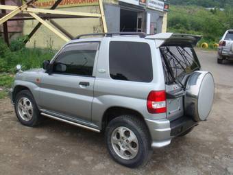1998 Mitsubishi Pajero iO Pictures