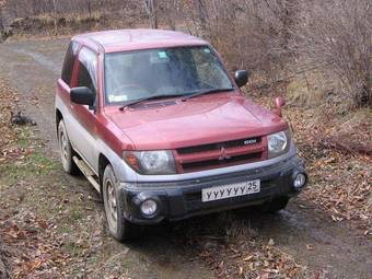 1998 Mitsubishi Pajero iO Photos