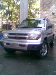 1998 Mitsubishi Pajero iO