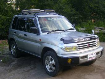 1998 Mitsubishi Pajero iO Photos