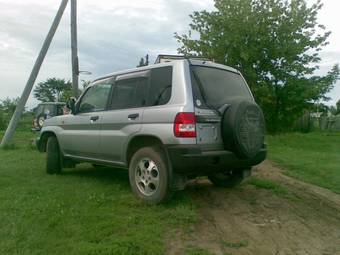 1998 Mitsubishi Pajero iO Photos