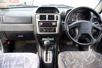 1998 Mitsubishi Pajero iO Pictures