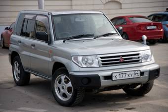 1998 Mitsubishi Pajero iO Photos