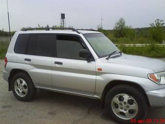 1998 Mitsubishi Pajero iO Pictures