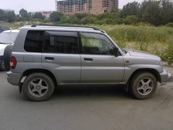 1998 Mitsubishi Pajero iO Pictures