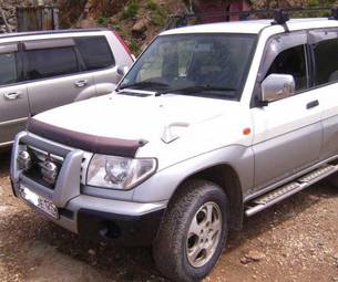 1998 Mitsubishi Pajero iO Photos