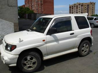 1998 Mitsubishi Pajero iO Photos