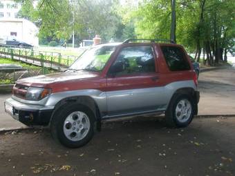 1998 Mitsubishi Pajero iO Pictures