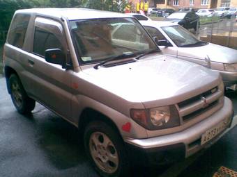 1998 Mitsubishi Pajero iO Photos