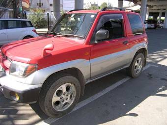 1998 Mitsubishi Pajero iO Pictures