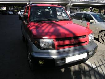 1998 Mitsubishi Pajero iO Photos