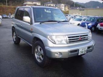 1999 Mitsubishi Pajero iO