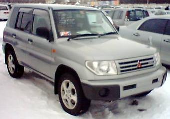 1999 Mitsubishi Pajero iO