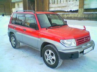 1999 Mitsubishi Pajero iO