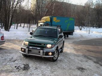 1999 Mitsubishi Pajero iO