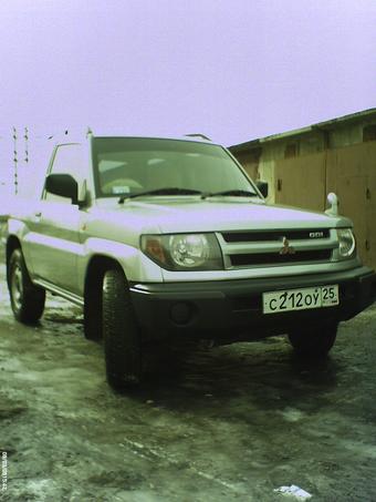 1999 Mitsubishi Pajero iO