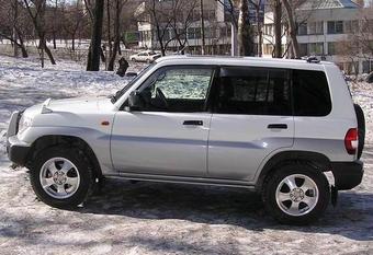 1999 Mitsubishi Pajero iO