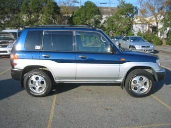 1999 Mitsubishi Pajero iO